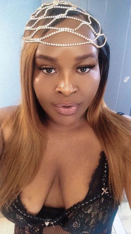 Mimi215 pornstar erotic photo