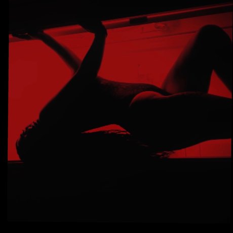 Certified Mama hd star img