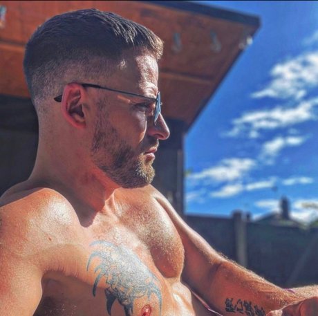 OnlyLambs model hd image