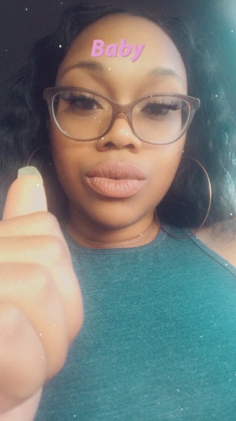 Chanelllyy perfect star pics