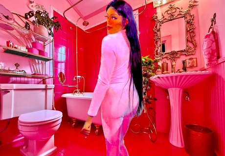 TheChanelica pornstar pretty pics