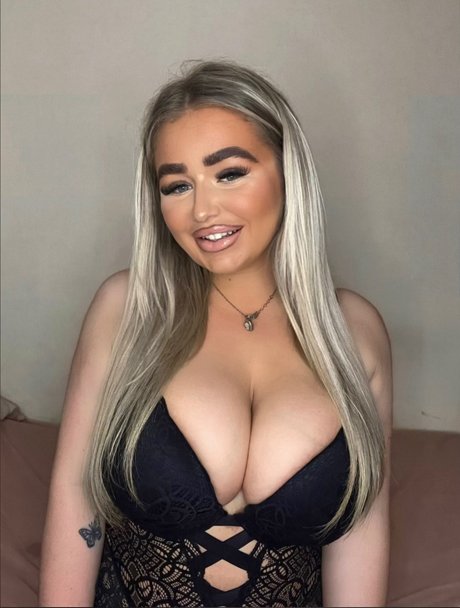 Shannon Lee_ star sex photo