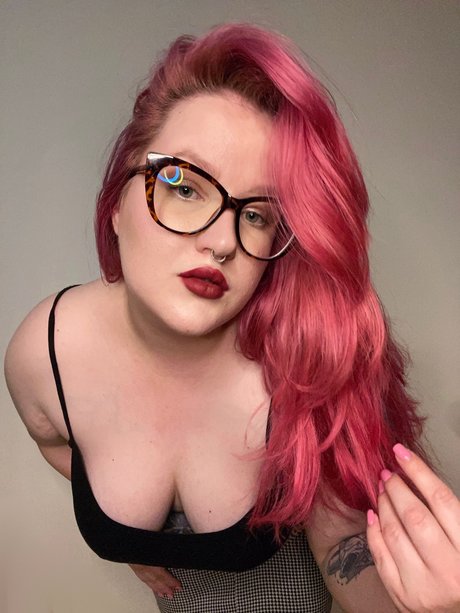 Miss Cinder top actress pics