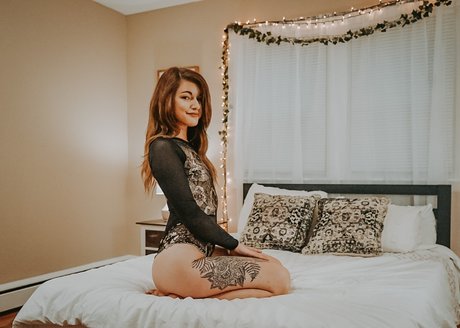 Alice Gray model perfect pictures