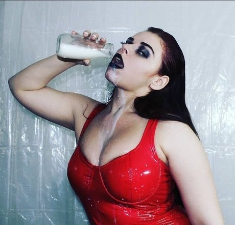 Thana Belladonna model top archive