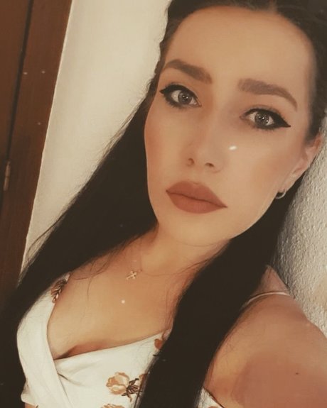 M Ele_ pornstar nudes galleries