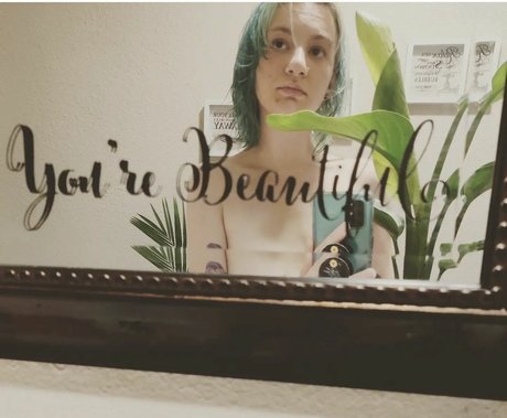 Manic_ model free image