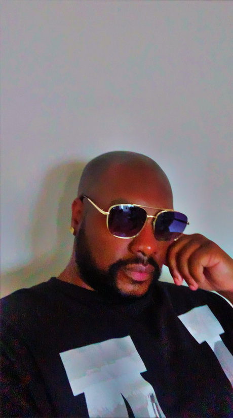 bottlepoppintaz model porn image