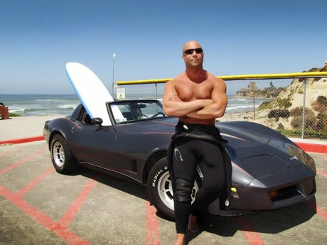 Mike Hammer model pretty pictures