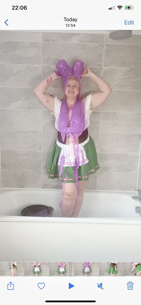 Candy Cummings exclusive star picture