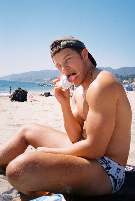 Jarred art model galleries