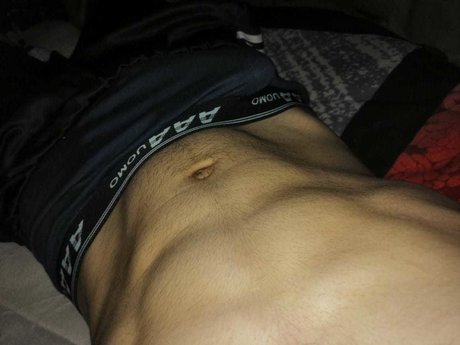 CAZA HETEROS REAL MATHIAS_ naked model photo