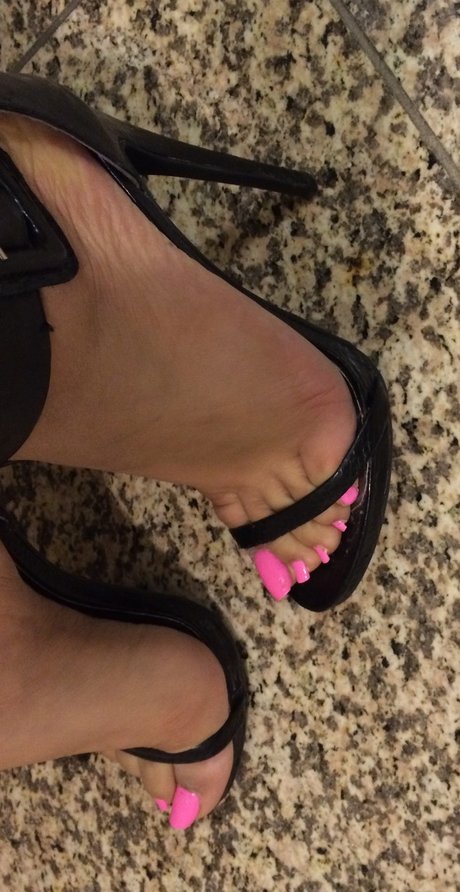 BlondeinStilettoHeelsOnly nice star archive