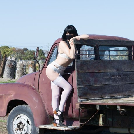 MistressKiti star porn pics