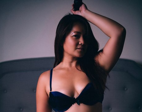 Dee It Yi high quality actress archive