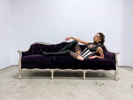 Violet on the Rocks best star pics