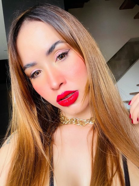 V E N U S_ model xxx image