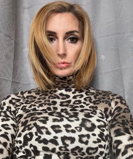 Parisien Model beautiful actress photos