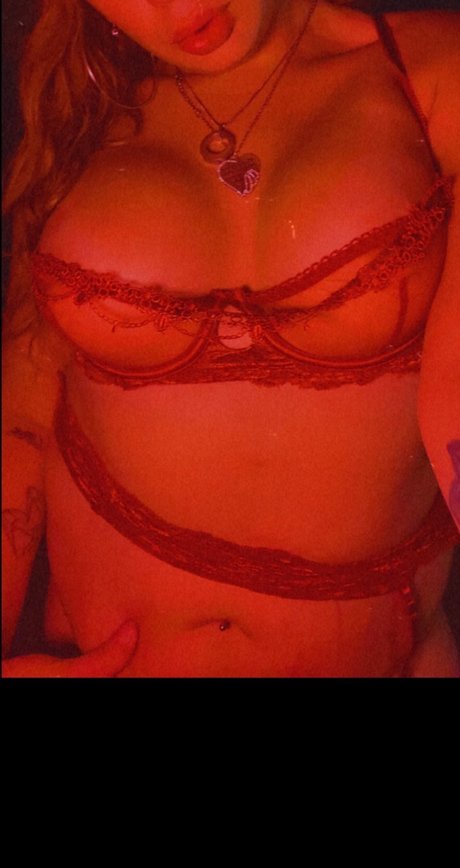 Mixed Trans Mami nude star archive