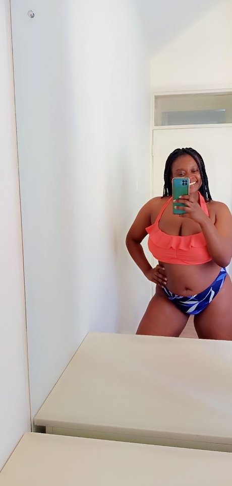 Sweet Ebony model free image