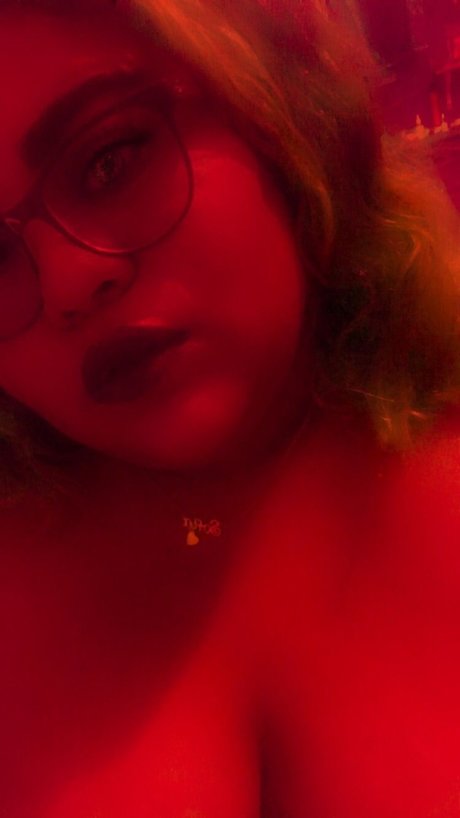 Sof model nudes images