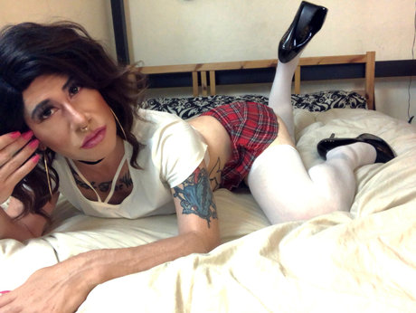 karma electra pretty actress pictures