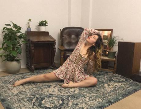 Mitsuki sweet art actress photo