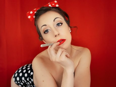 Misty Cockland hd star image