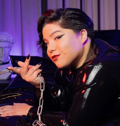 Mistress Rogue sex pornstar photo