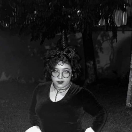 Moon Moon uwu pornographic model photo