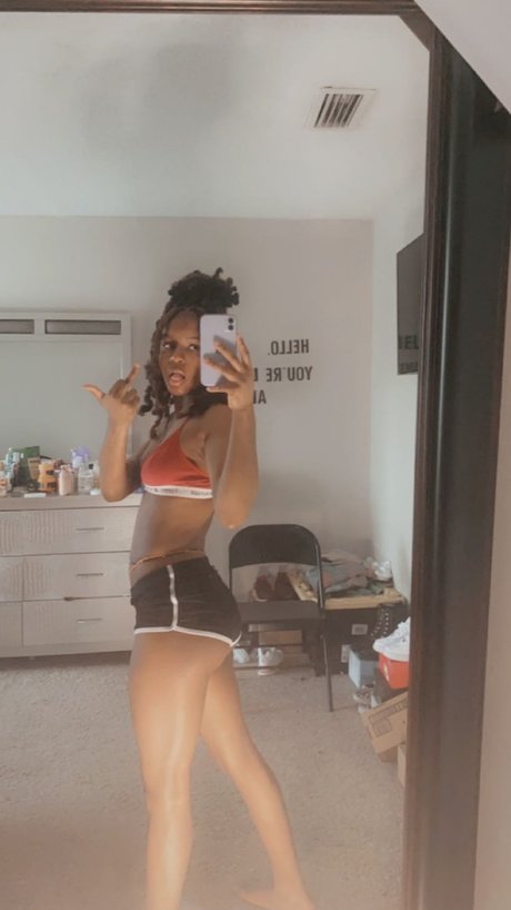 Sweet Pussy Moni_ pretty actress photos