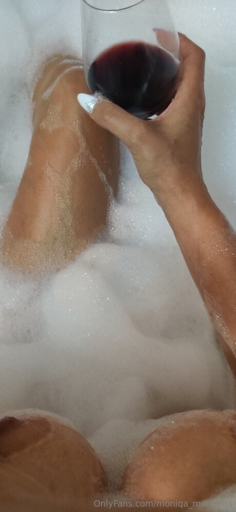 Moniqa best star pictures