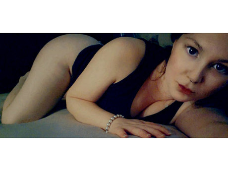 _Molly Jane model pretty photo