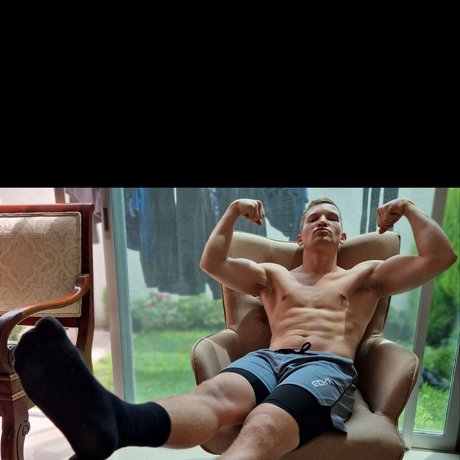 MASTER GARY model hot picture