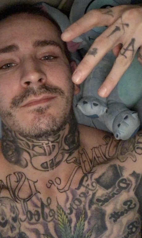 Mbrynes erotic actress image