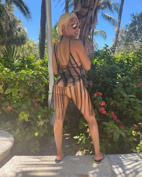 MinaFierce pornstar nude images