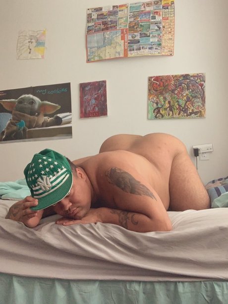 Poke hoe model exclusive pics