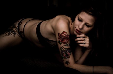 GingerKiss pornstar erotic images