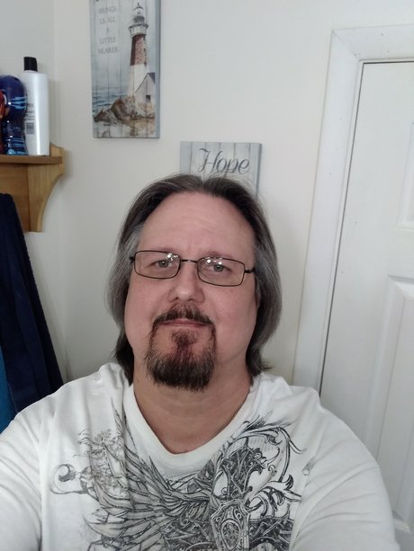 Dale Jones star beautiful pics