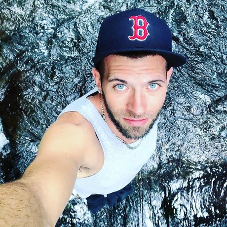 MR Blue22 model adult pictures