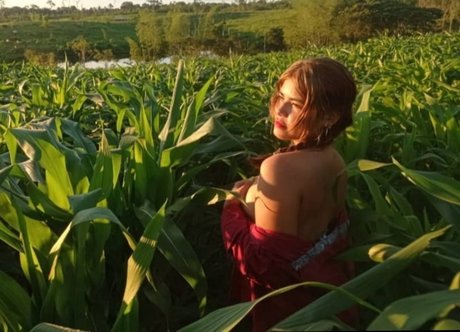 MOVEP96 hot model gallery