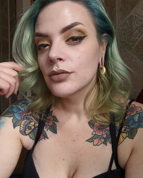 Morticia Macabre pornstar sexy galleries