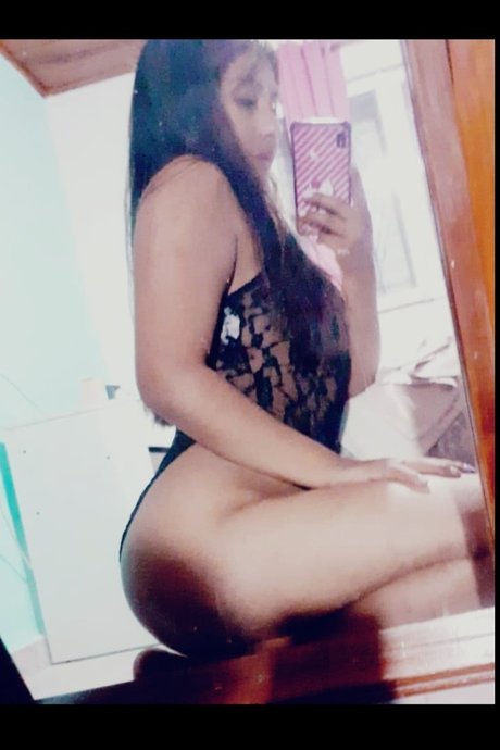 Moro ARGENTINA_ model naked img