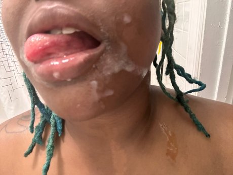 Ms Charlie Blunts star sex pic