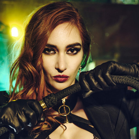 Mistress Elis Euryale hot model pic