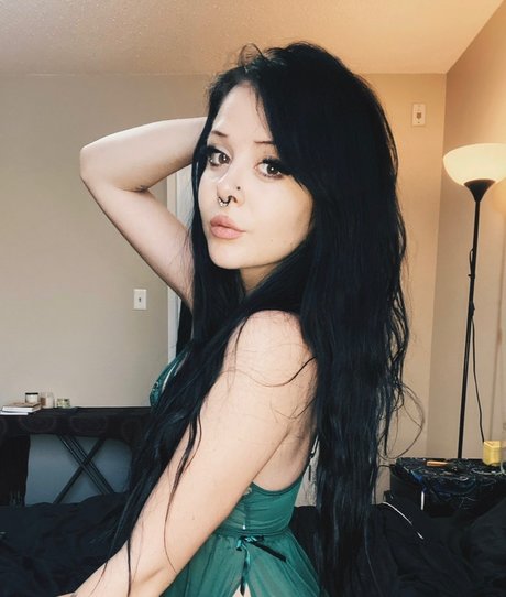 FaeriieMoons Free actress galleries