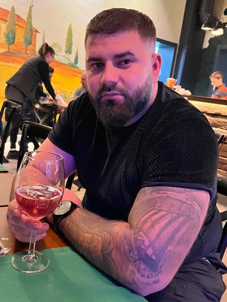 DrakeTimati model hot photo