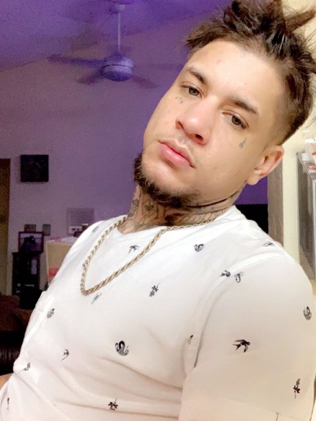 FreakyD33k adult model galleries