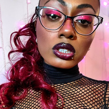 The Dreadful Damsel pretty actress pics