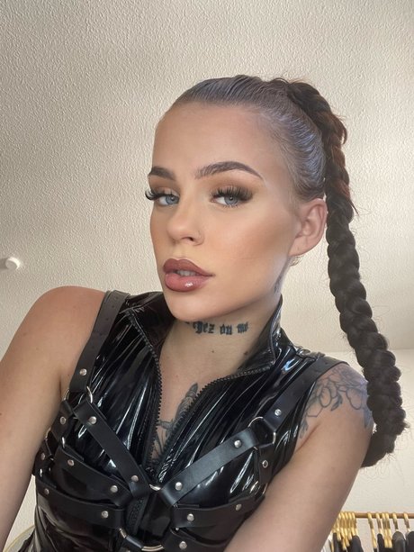 _Lady Diavolo_ star high quality img